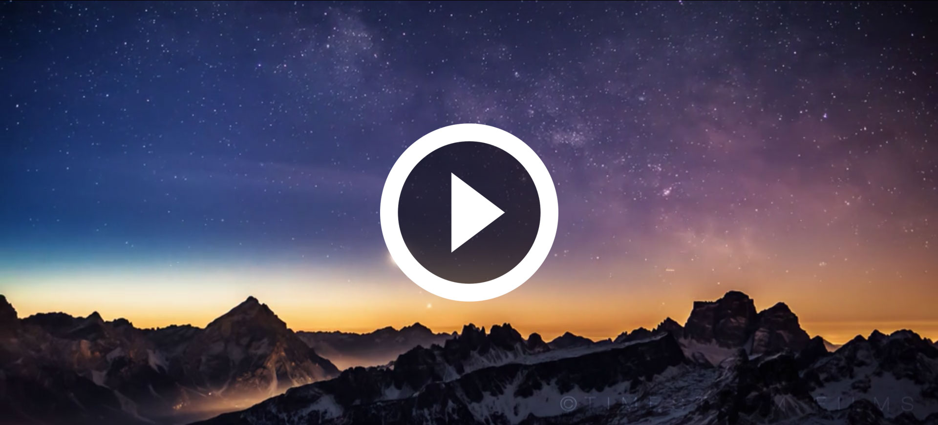 Lo spettacolo delle Dolomiti innevate in Time-lapse
