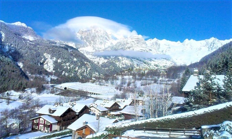 Valle d’Aosta, Prè Saint Didier: 1 notte in camera doppia con colazione per 2 persone in hotel a scelta tra 3* o 4*
